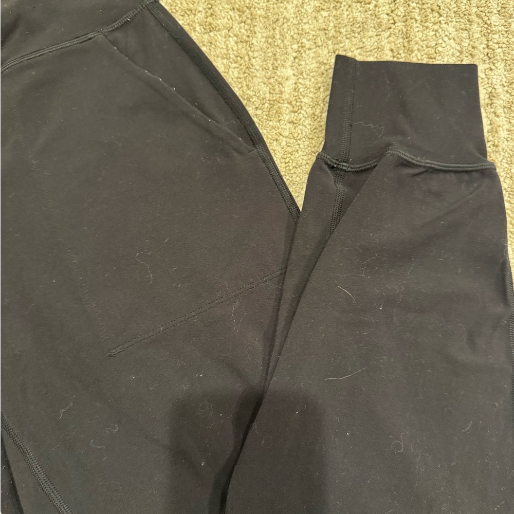 Lululemon black align joggers size 6 - Picture 3 of 6
